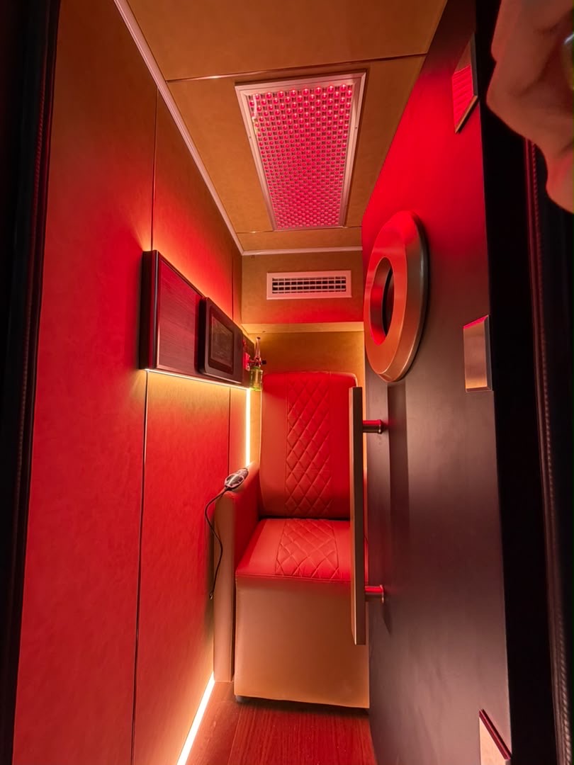 2.0 ATA Red Light Therapy Chamber