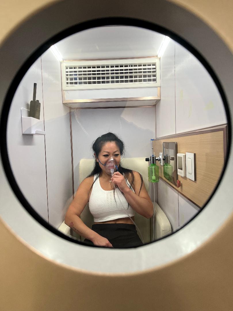 2.0 standard unit non-red light Hyperbaric Chamber